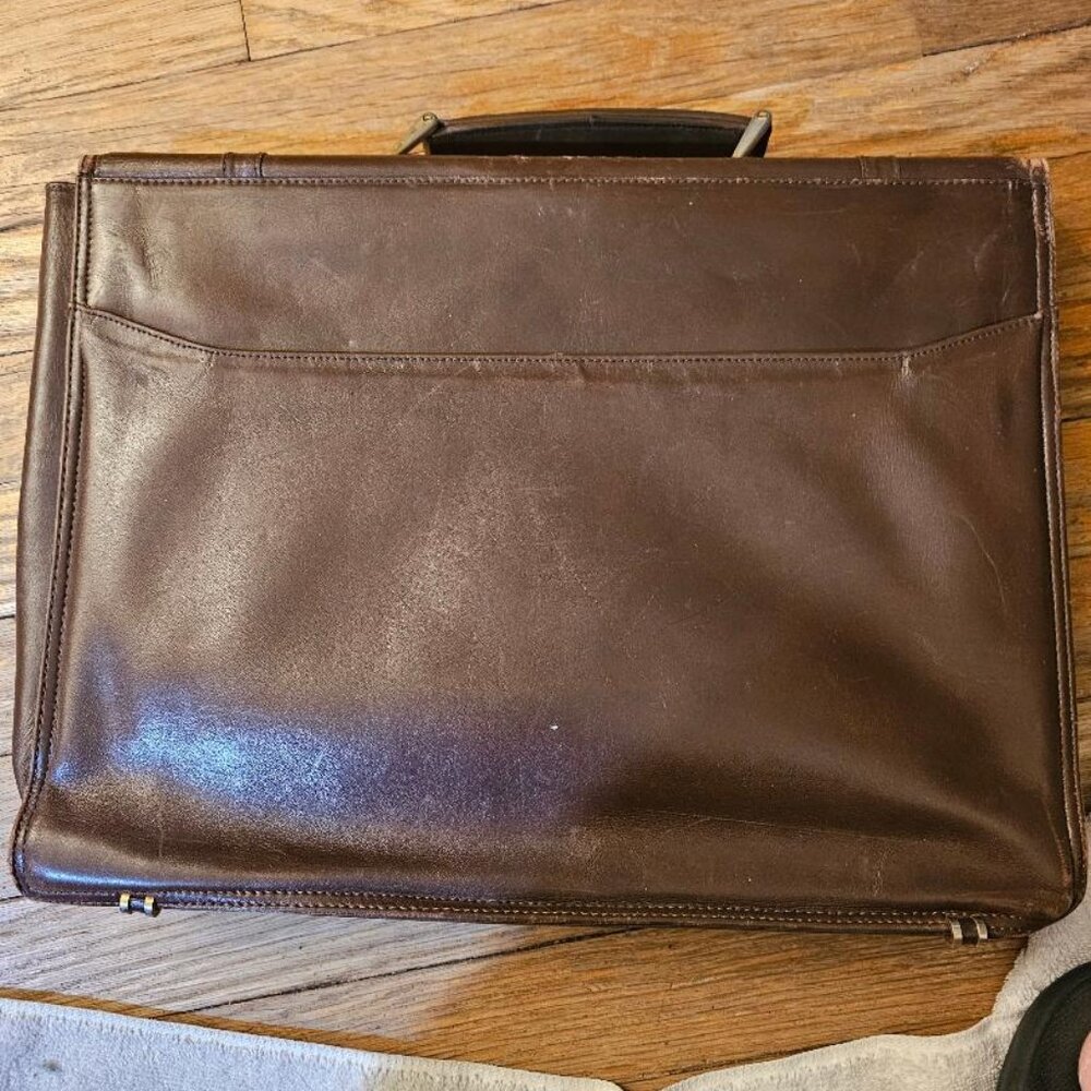 Lutci of Cal attache